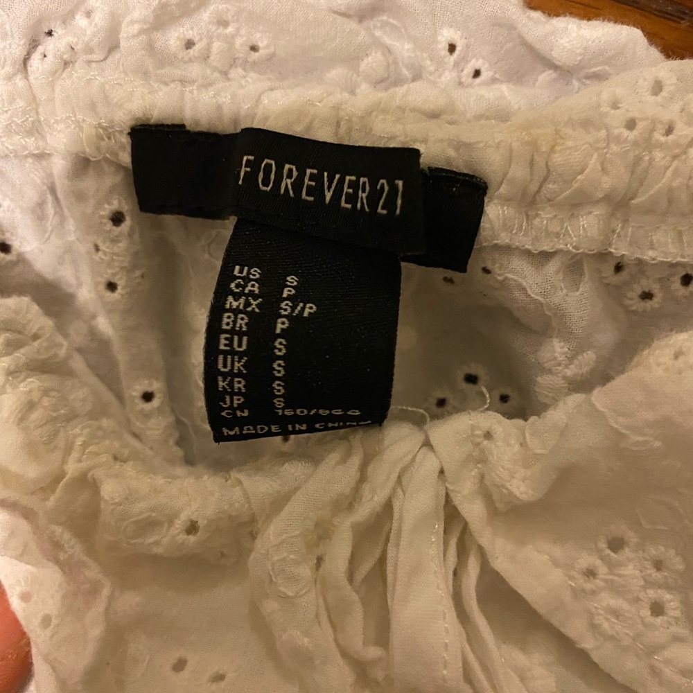 F21 White Cotton Ruffle Sleeve Embroidered Crop Top - Picture 3 of 6